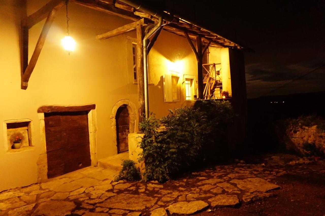 Ferme Fleurie Bed and Breakfast Bergesserin Exteriör bild